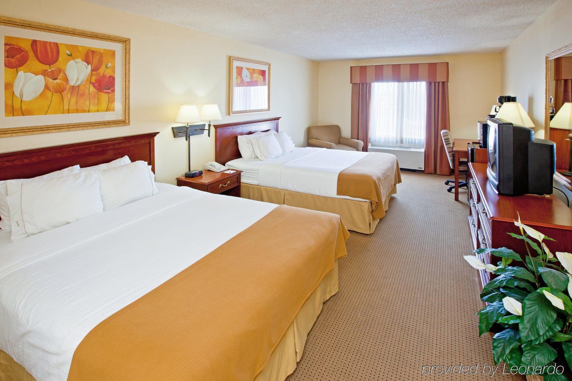 Holiday Inn Express & Suites - Muncie, An Ihg Hotel Phòng bức ảnh